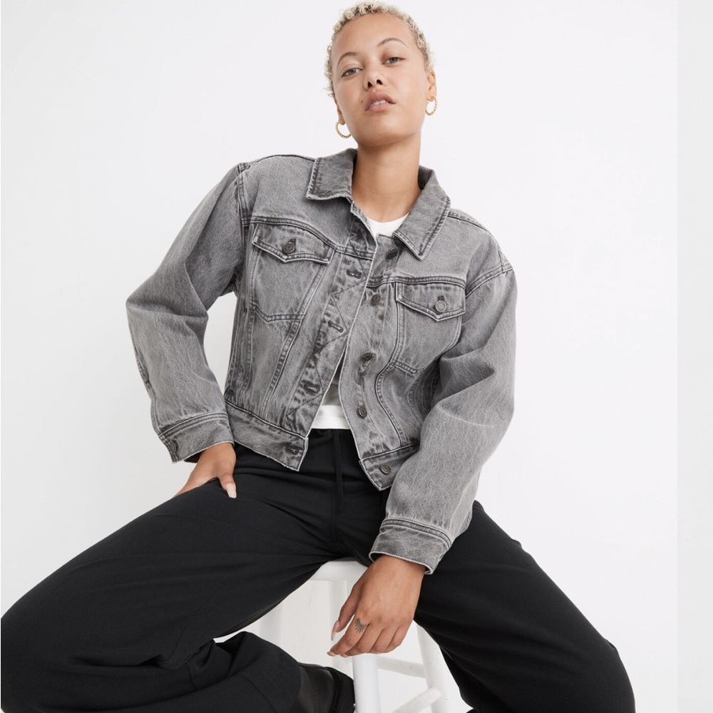 Madewell | Oversized Cropped Trucker Jean Jacket in Mornelle Wash | Small
